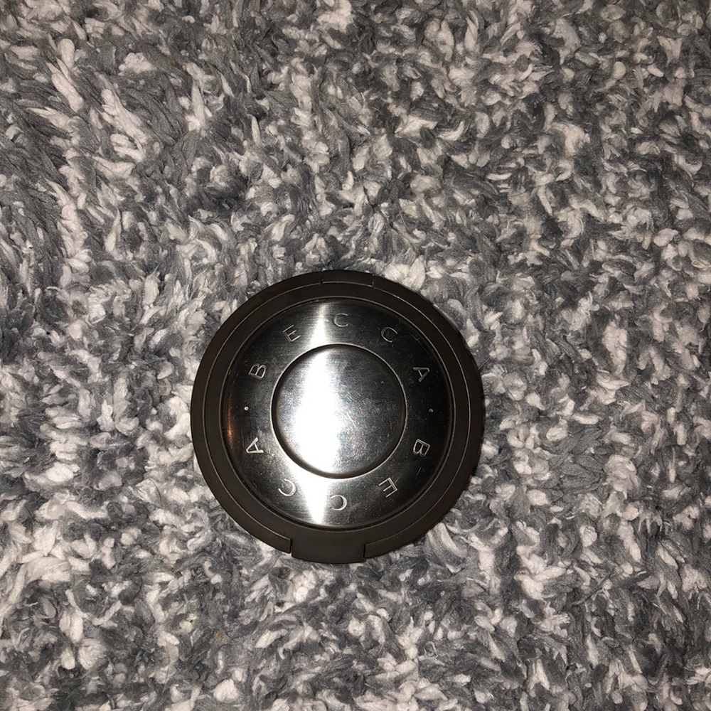 Becca Shimmering Skin Perfector